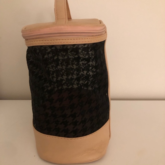 Baby Pink and Black Suavecito Cosmetic Bag - Picture 3 of 3